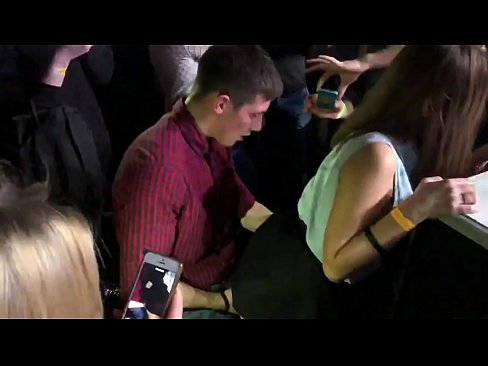 ❤️ Tinuod nga sekso sa usa ka nightclub sa Russia. Ang 18-anyos nga Ruso nga babaye sa anus ug puwerta nakighilawas sa usa ka nightclub ❤️❌ super porn sa ceb.redporn-tv.ru ﹏